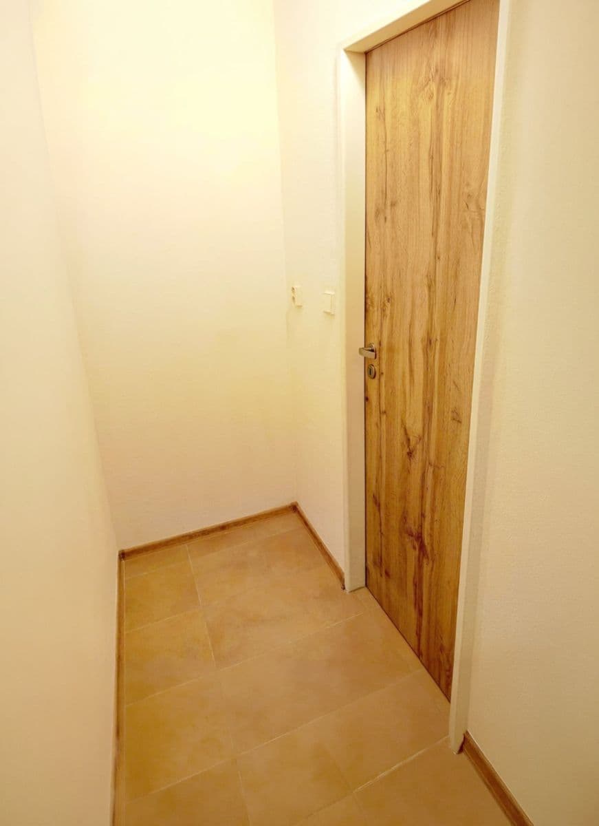 Predaj bytu 2-izbový 40 m², Makovského, Praha, Praha Predaj bytu 2-izbový 40 m², Makovského, Praha, Praha