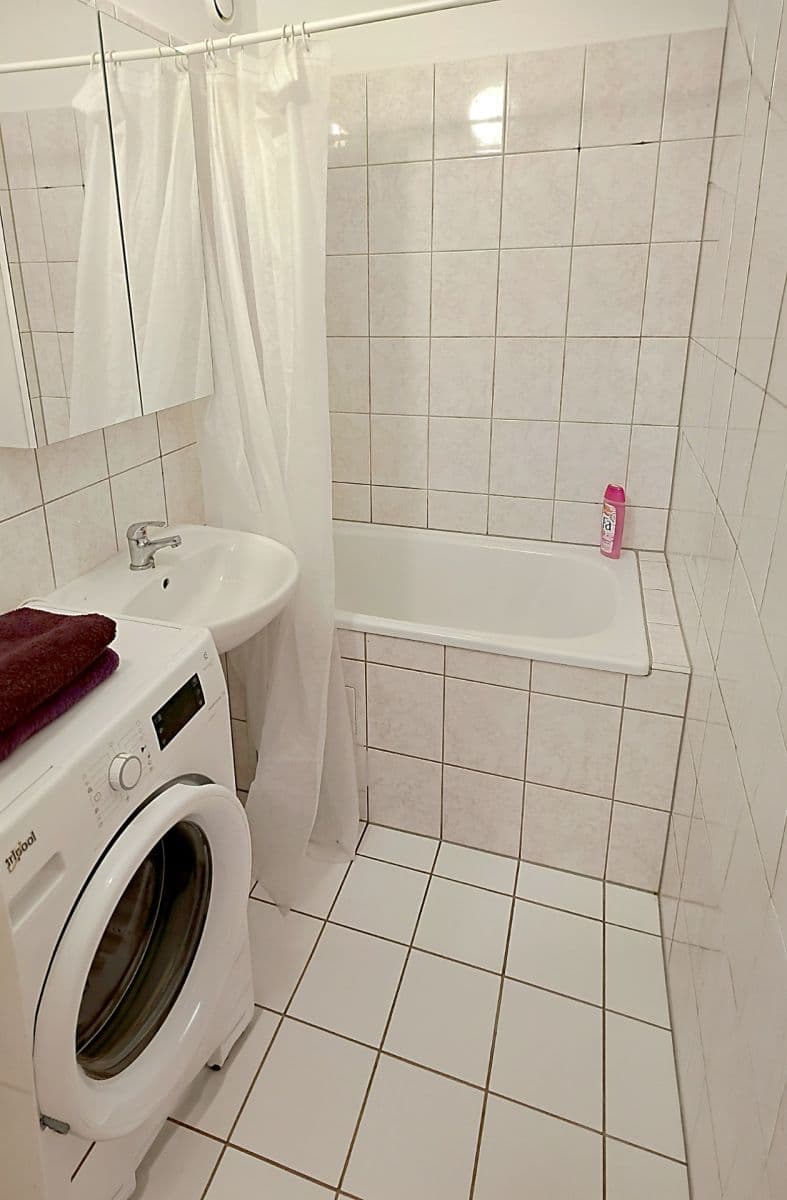 Predaj bytu 2-izbový 40 m², Makovského, Praha, Praha Predaj bytu 2-izbový 40 m², Makovského, Praha, Praha