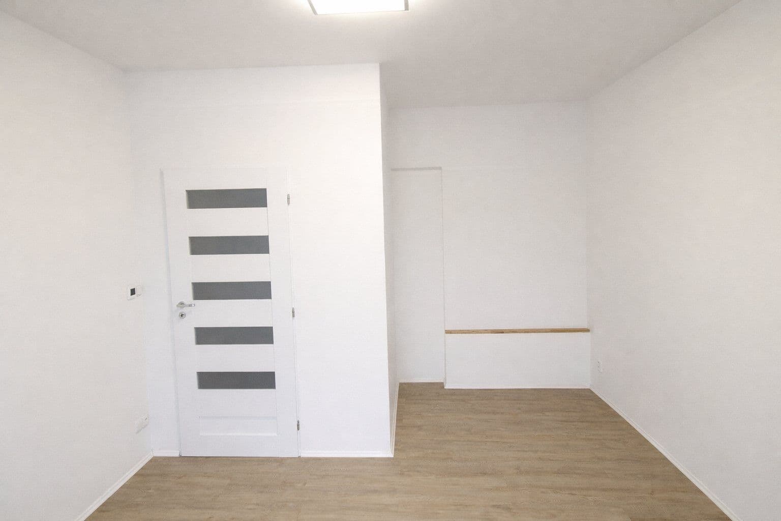 Prenájom bytu 3-izbový 60 m², Plzeňská, Praha, Praha Prenájom bytu 3-izbový 60 m², Plzeňská, Praha, Praha