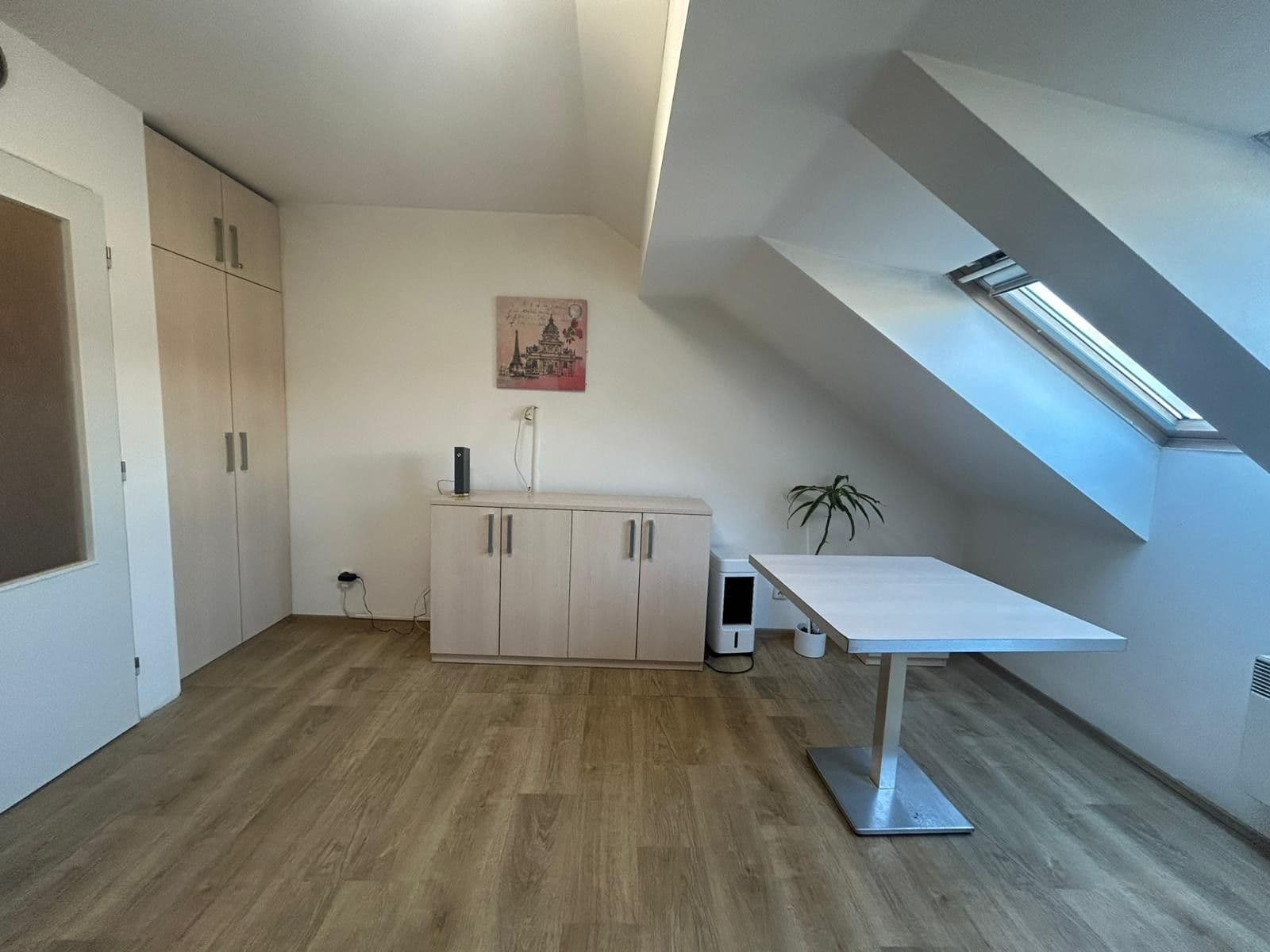 Prenájom bytu 1-izbový 26 m², Olomoucká, Brno, Jihomoravský kraj Prenájom bytu 1-izbový 26 m², Olomoucká, Brno, Jihomoravský kraj