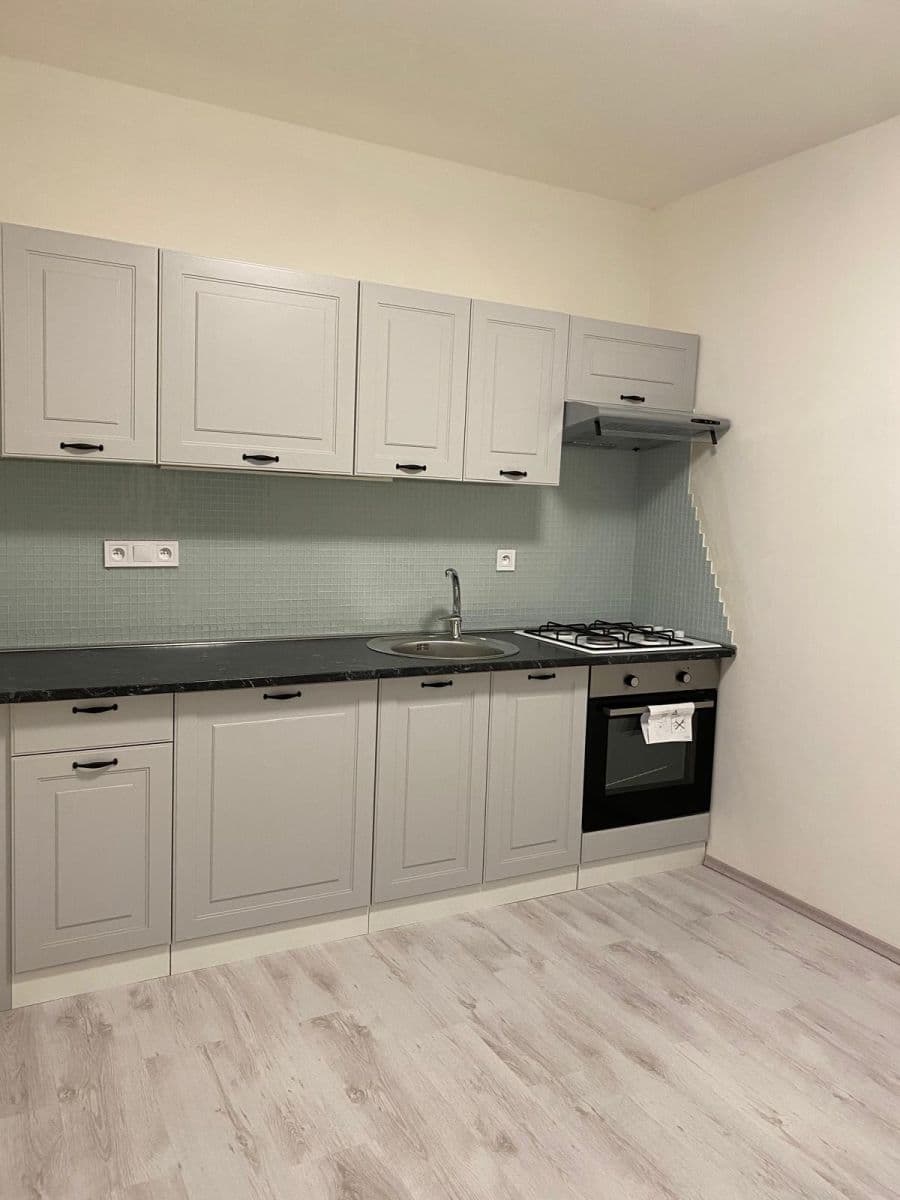 Prenájom bytu 3-izbový 55 m², Rumburská, Praha, Praha Prenájom bytu 3-izbový 55 m², Rumburská, Praha, Praha