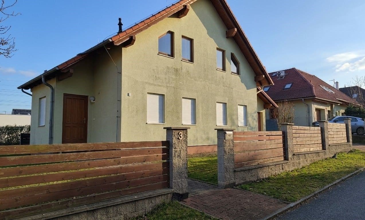 Predaj domu 180 m², pozemek 569 m², Prosincová, Praha, Praha Predaj domu 180 m², pozemek 569 m², Prosincová, Praha, Praha