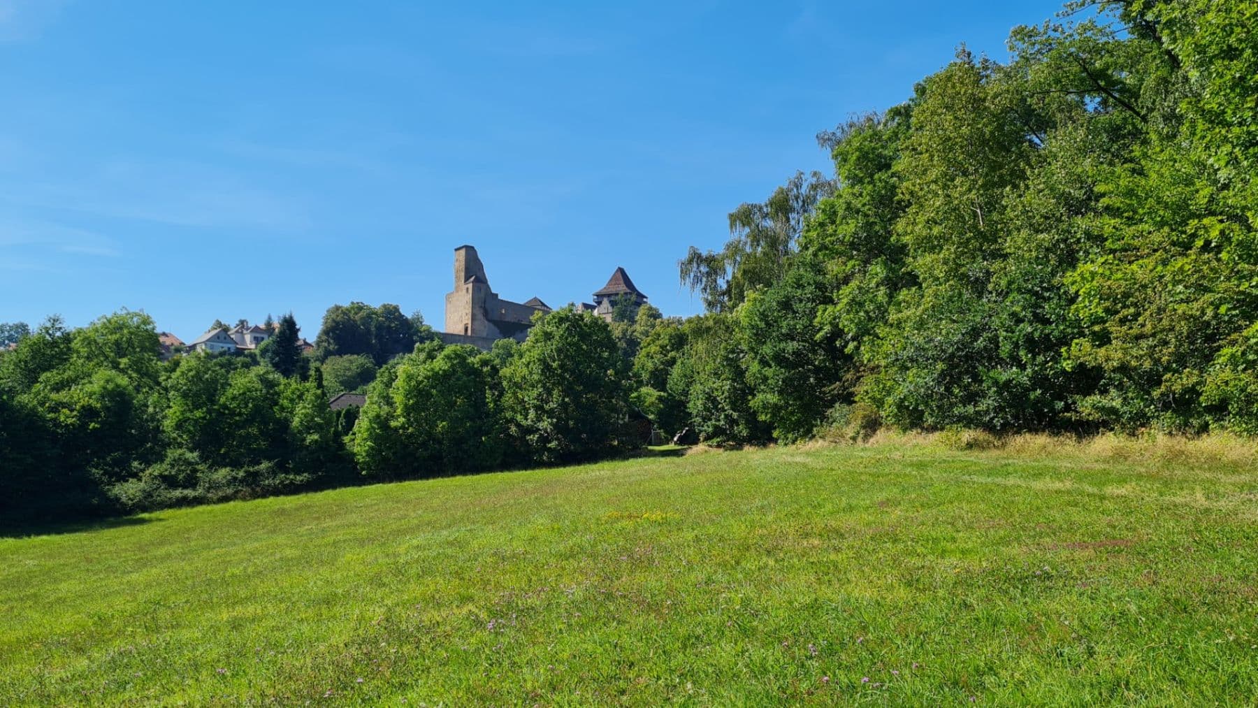 Predaj pozemku 1.200 m², Lipnice nad Sázavou, Kraj Vysočina Predaj pozemku 1.200 m², Lipnice nad Sázavou, Kraj Vysočina