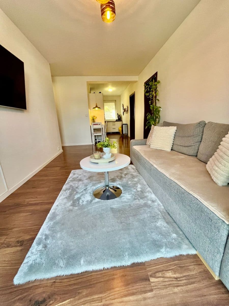 Predaj bytu 4-izbový 79 m², Jazerná, Rovinka, Bratislavský kraj Predaj bytu 4-izbový 79 m², Jazerná, Rovinka, Bratislavský kraj