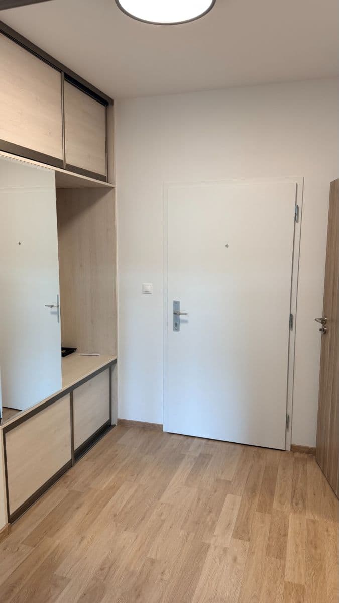 Prenájom bytu 2-izbový 58 m², Galvaniho, Ružinov, Bratislavský kraj Prenájom bytu 2-izbový 58 m², Galvaniho, Ružinov, Bratislavský kraj