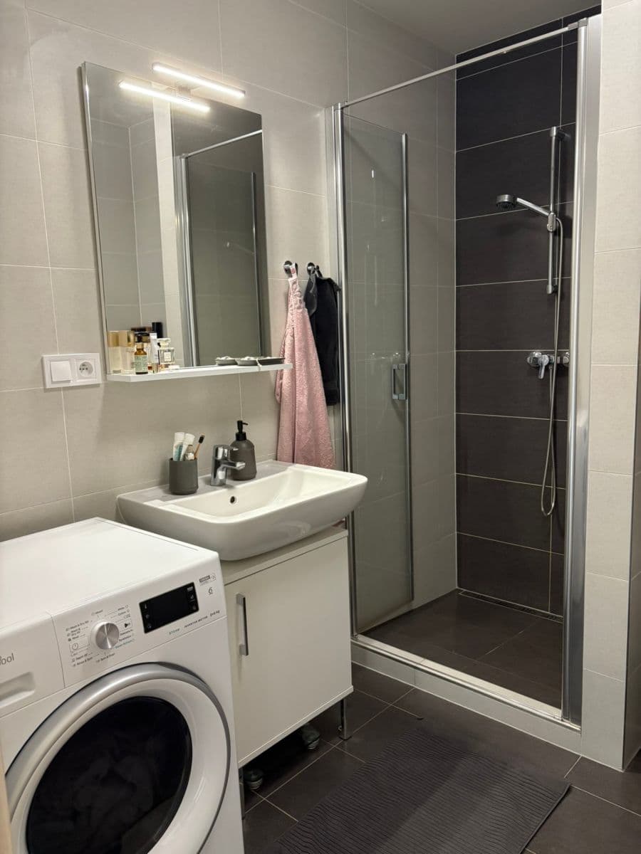 Prenájom bytu 2-izbový 52 m², Na Výšině, Říčany, Středočeský kraj Prenájom bytu 2-izbový 52 m², Na Výšině, Říčany, Středočeský kraj