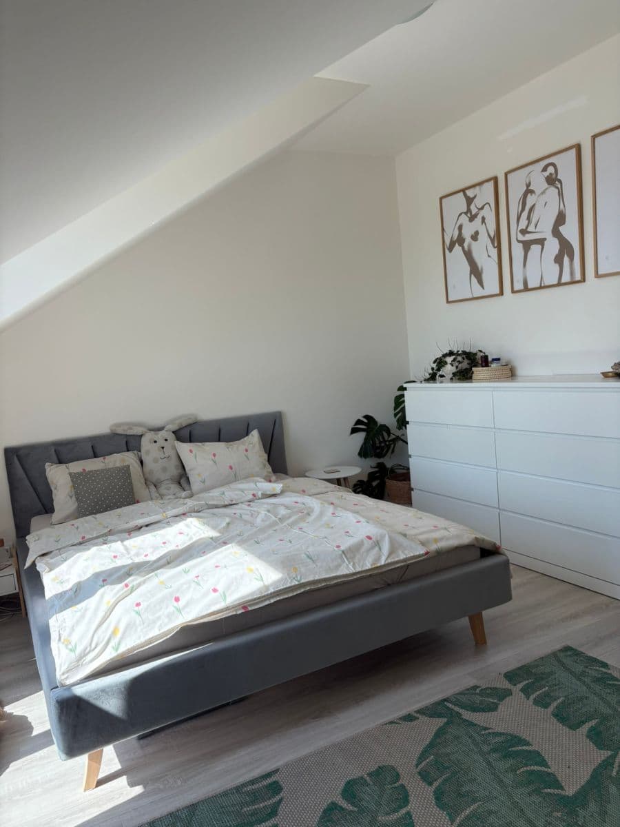 Prenájom bytu 2-izbový 52 m², Na Výšině, Říčany, Středočeský kraj Prenájom bytu 2-izbový 52 m², Na Výšině, Říčany, Středočeský kraj