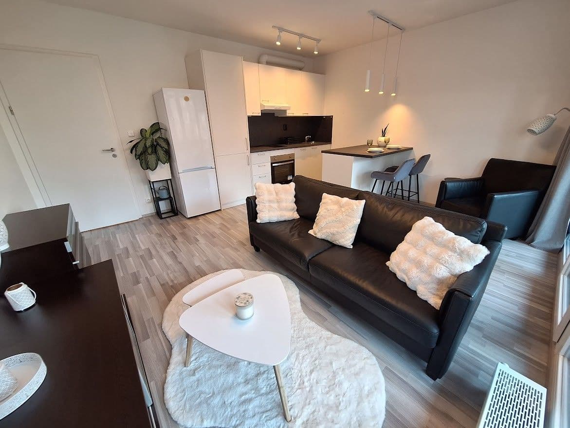 Prenájom bytu 2-izbový 54 m², Huppnerova, Praha, Praha Prenájom bytu 2-izbový 54 m², Huppnerova, Praha, Praha