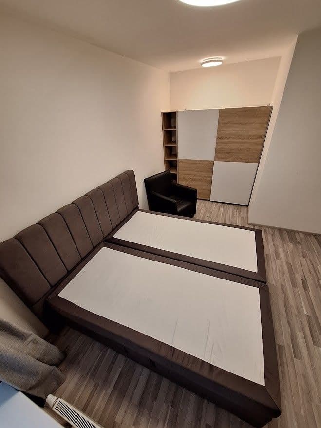 Prenájom bytu 2-izbový 54 m², Huppnerova, Praha, Praha Prenájom bytu 2-izbový 54 m², Huppnerova, Praha, Praha