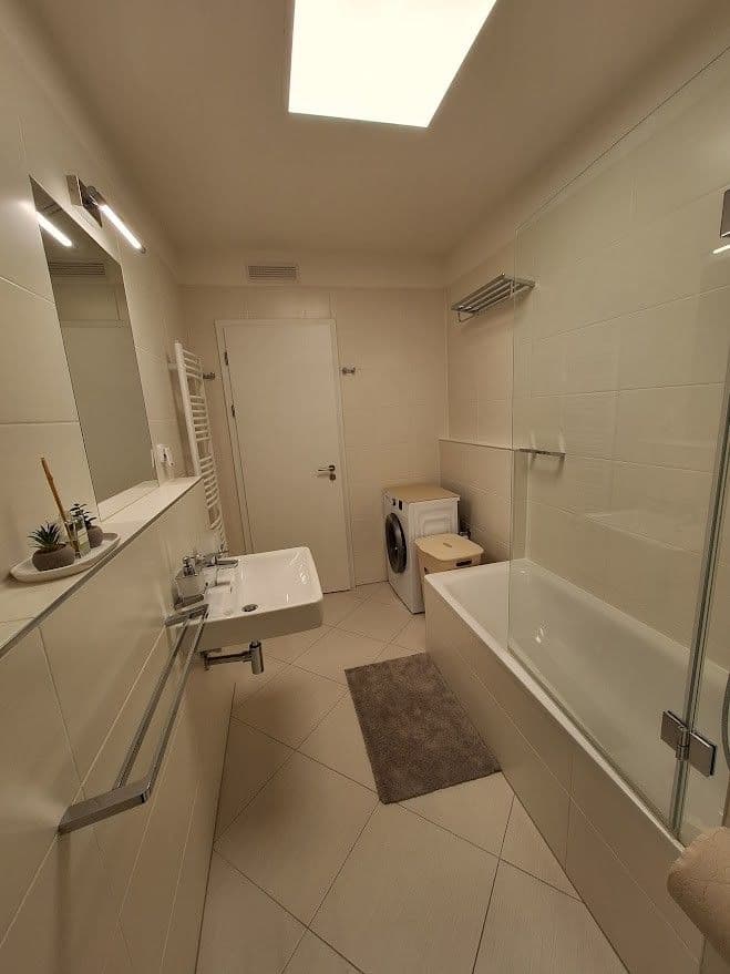 Prenájom bytu 2-izbový 54 m², Huppnerova, Praha, Praha Prenájom bytu 2-izbový 54 m², Huppnerova, Praha, Praha