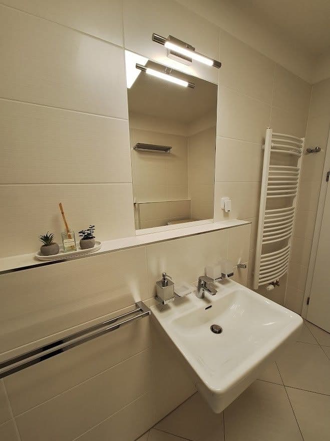 Prenájom bytu 2-izbový 54 m², Huppnerova, Praha, Praha Prenájom bytu 2-izbový 54 m², Huppnerova, Praha, Praha