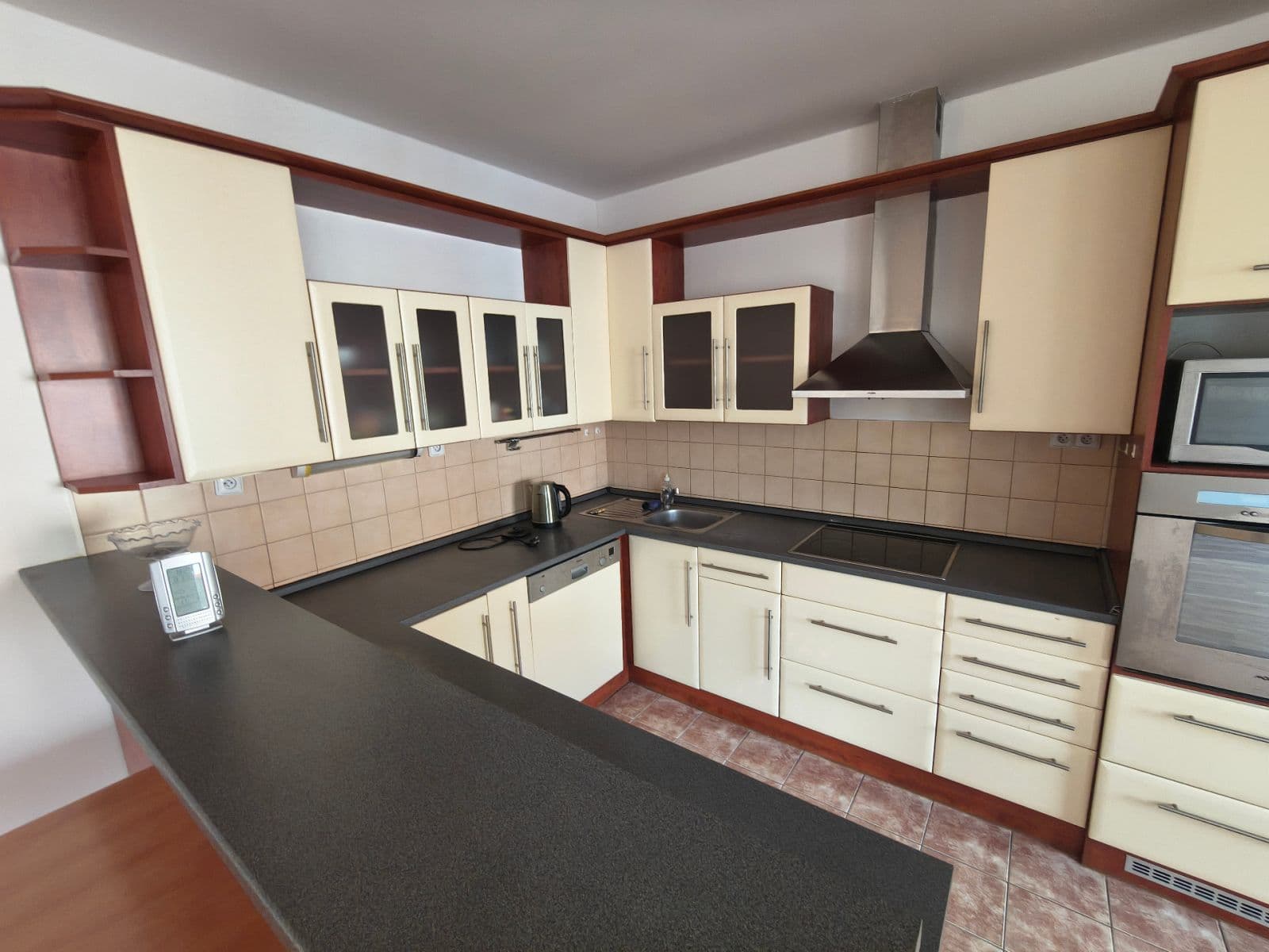 Predaj bytu 3-izbový 86 m², Kaštanová, Milovice, Středočeský kraj Predaj bytu 3-izbový 86 m², Kaštanová, Milovice, Středočeský kraj