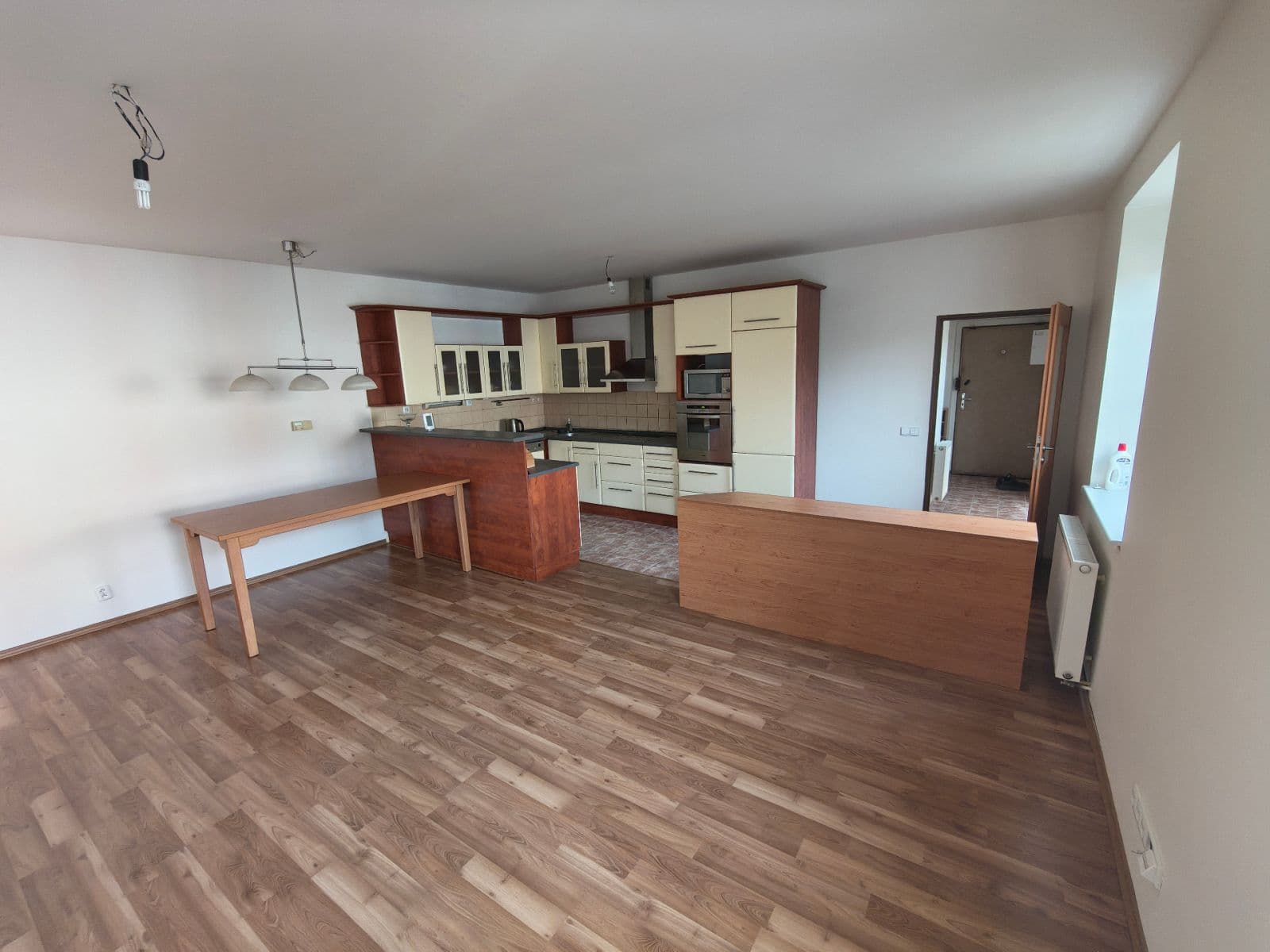 Predaj bytu 3-izbový 86 m², Kaštanová, Milovice, Středočeský kraj Predaj bytu 3-izbový 86 m², Kaštanová, Milovice, Středočeský kraj