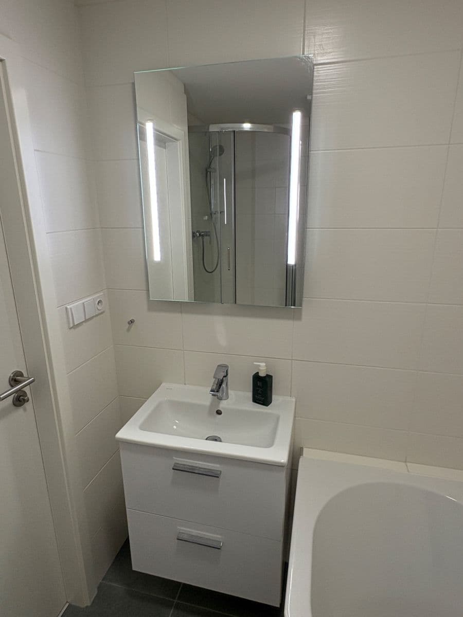 Prenájom bytu 3-izbový 73 m², Lovosická, Praha, Praha Prenájom bytu 3-izbový 73 m², Lovosická, Praha, Praha