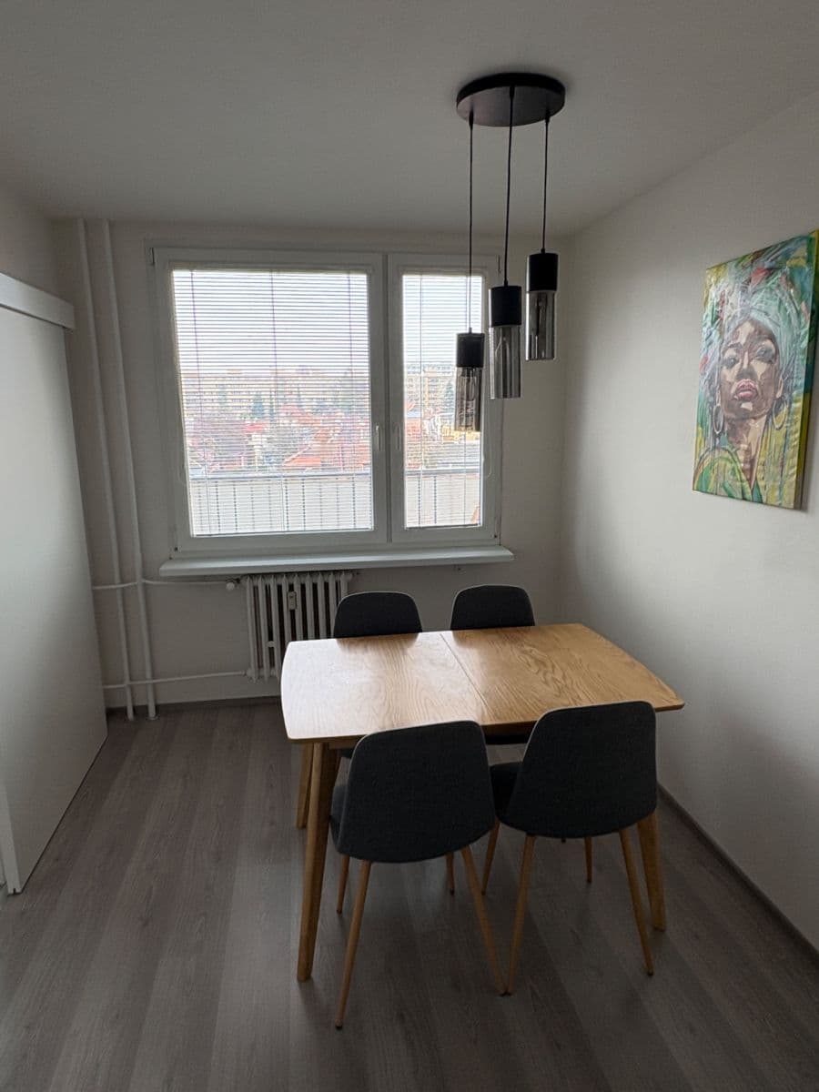 Prenájom bytu 3-izbový 73 m², Lovosická, Praha, Praha Prenájom bytu 3-izbový 73 m², Lovosická, Praha, Praha