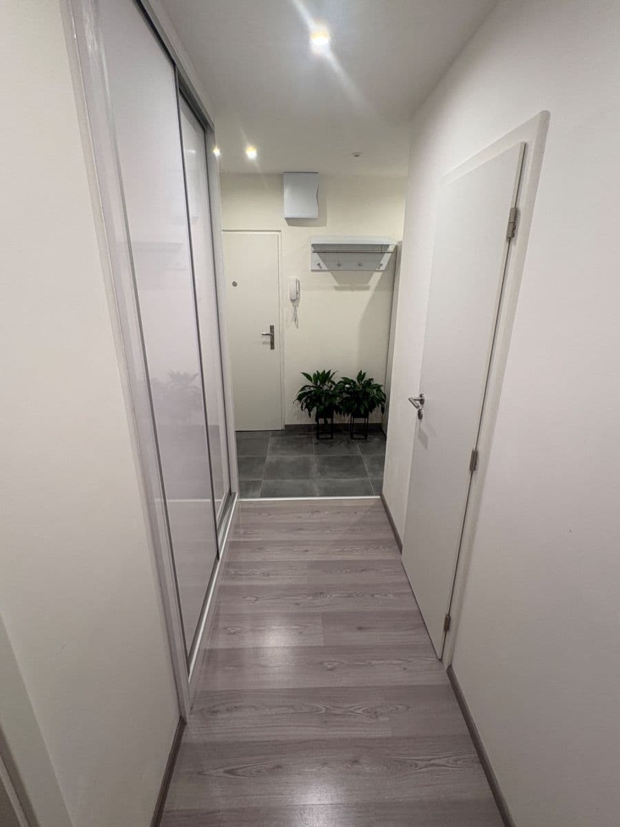 Prenájom bytu 3-izbový 73 m², Lovosická, Praha, Praha Prenájom bytu 3-izbový 73 m², Lovosická, Praha, Praha