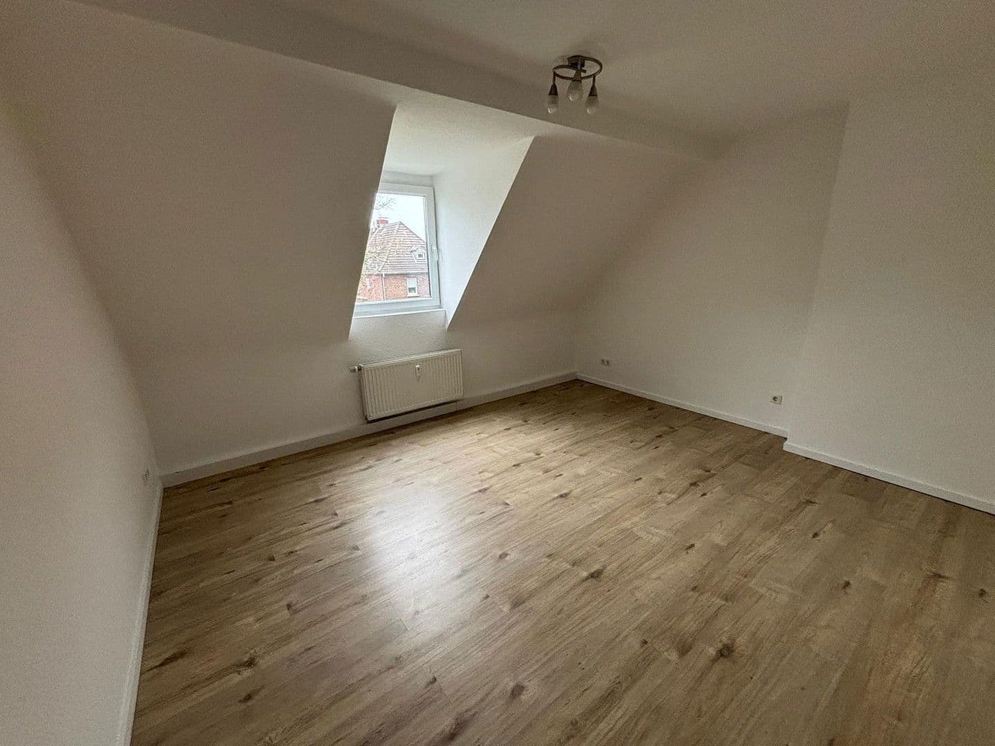 Prenájom bytu 3-izbový 53 m², Bottrop, Severné Porýnie - Westfálsko Prenájom bytu 3-izbový 53 m², Bottrop, Severné Porýnie - Westfálsko