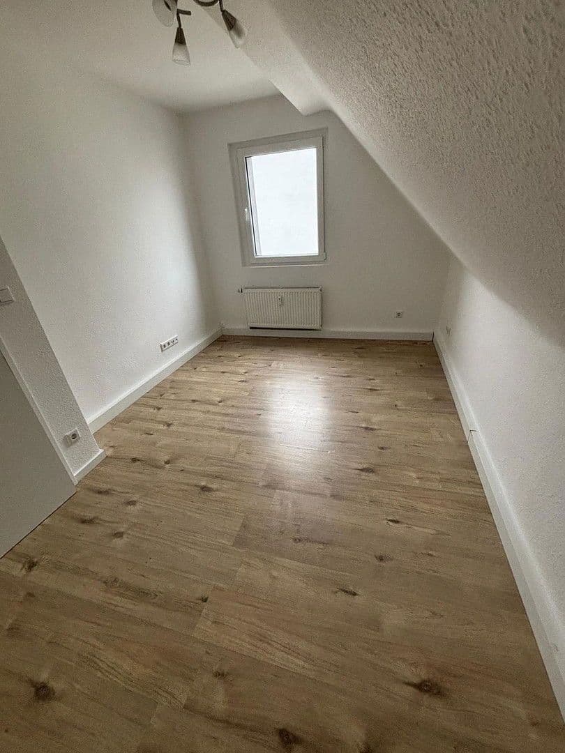 Prenájom bytu 3-izbový 53 m², Bottrop, Severné Porýnie - Westfálsko Prenájom bytu 3-izbový 53 m², Bottrop, Severné Porýnie - Westfálsko