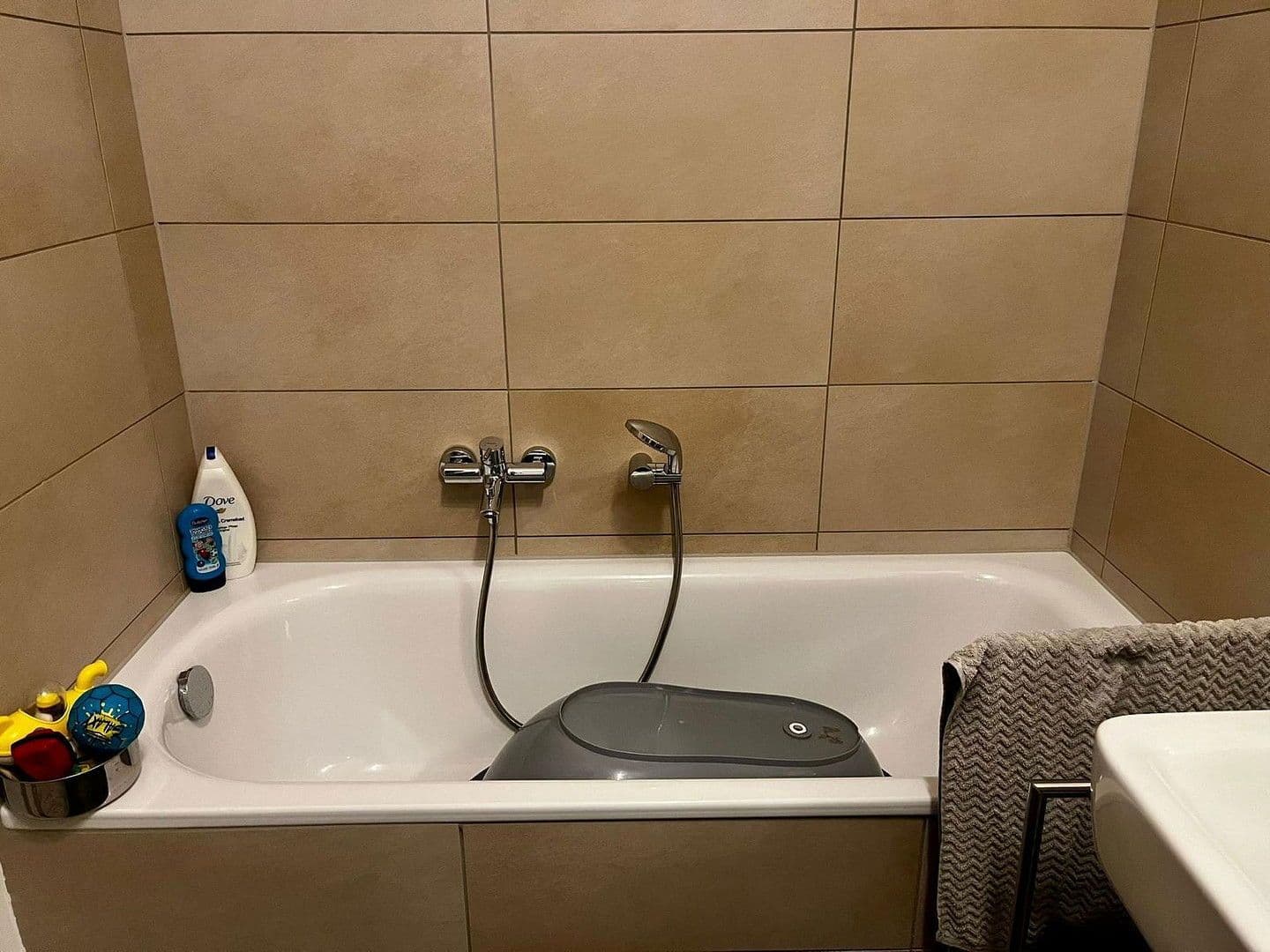 Prenájom bytu 4-izbový 107 m², Wilhelm-Theodor-Roemheldstrasse, Mainz, Porýnie-Falcko Prenájom bytu 4-izbový 107 m², Wilhelm-Theodor-Roemheldstrasse, Mainz, Porýnie-Falcko