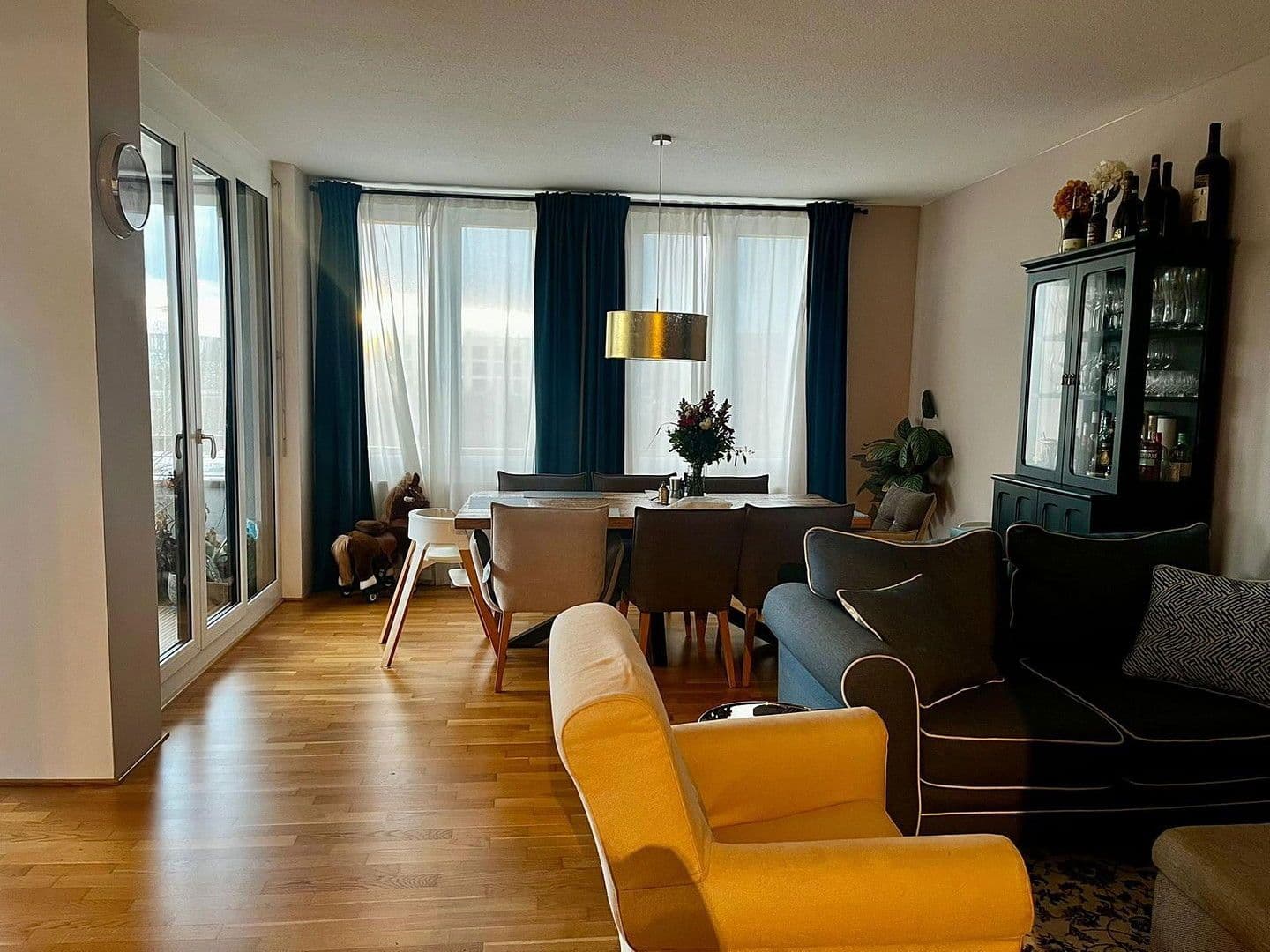 Prenájom bytu 4-izbový 107 m², Wilhelm-Theodor-Roemheldstrasse, Mainz, Porýnie-Falcko Prenájom bytu 4-izbový 107 m², Wilhelm-Theodor-Roemheldstrasse, Mainz, Porýnie-Falcko