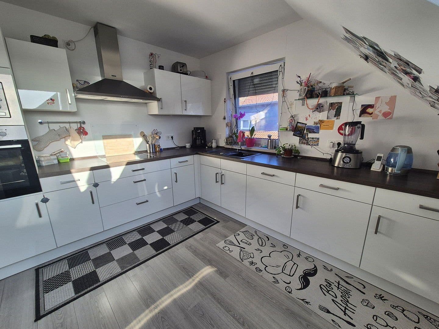 Prenájom bytu 4-izbový 129 m², Gelnhausen, Hesensko Prenájom bytu 4-izbový 129 m², Gelnhausen, Hesensko