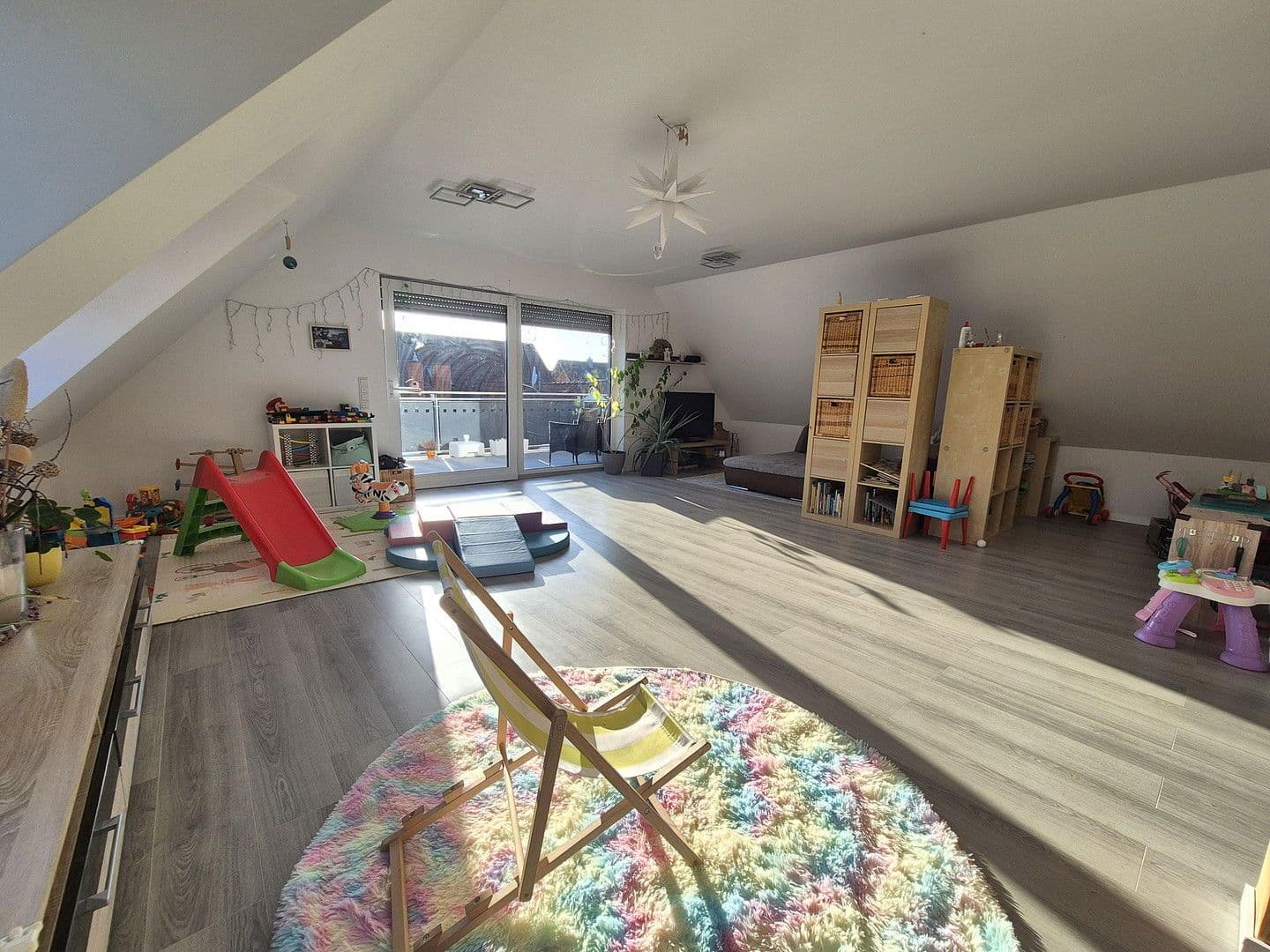 Prenájom bytu 4-izbový 129 m², Gelnhausen, Hesensko Prenájom bytu 4-izbový 129 m², Gelnhausen, Hesensko