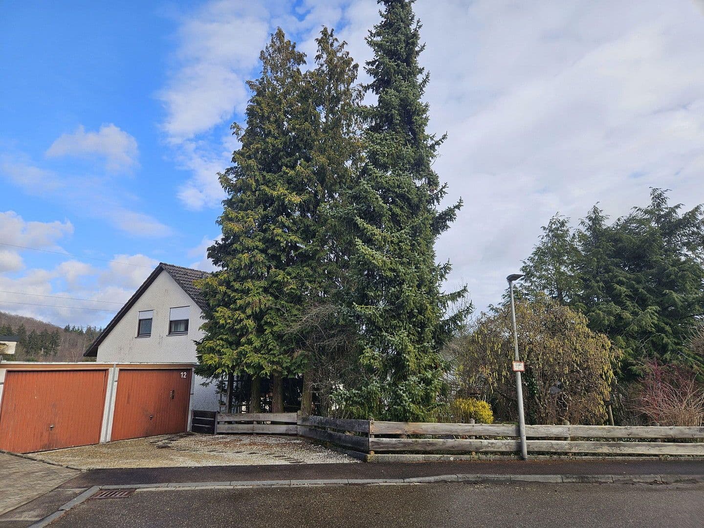 Predaj domu 128 m², pozemek 748 m², Brahmsweg 12, Herbrechtingen, Bádensko-Wurttembersko Predaj domu 128 m², pozemek 748 m², Brahmsweg 12, Herbrechtingen, Bádensko-Wurttembersko