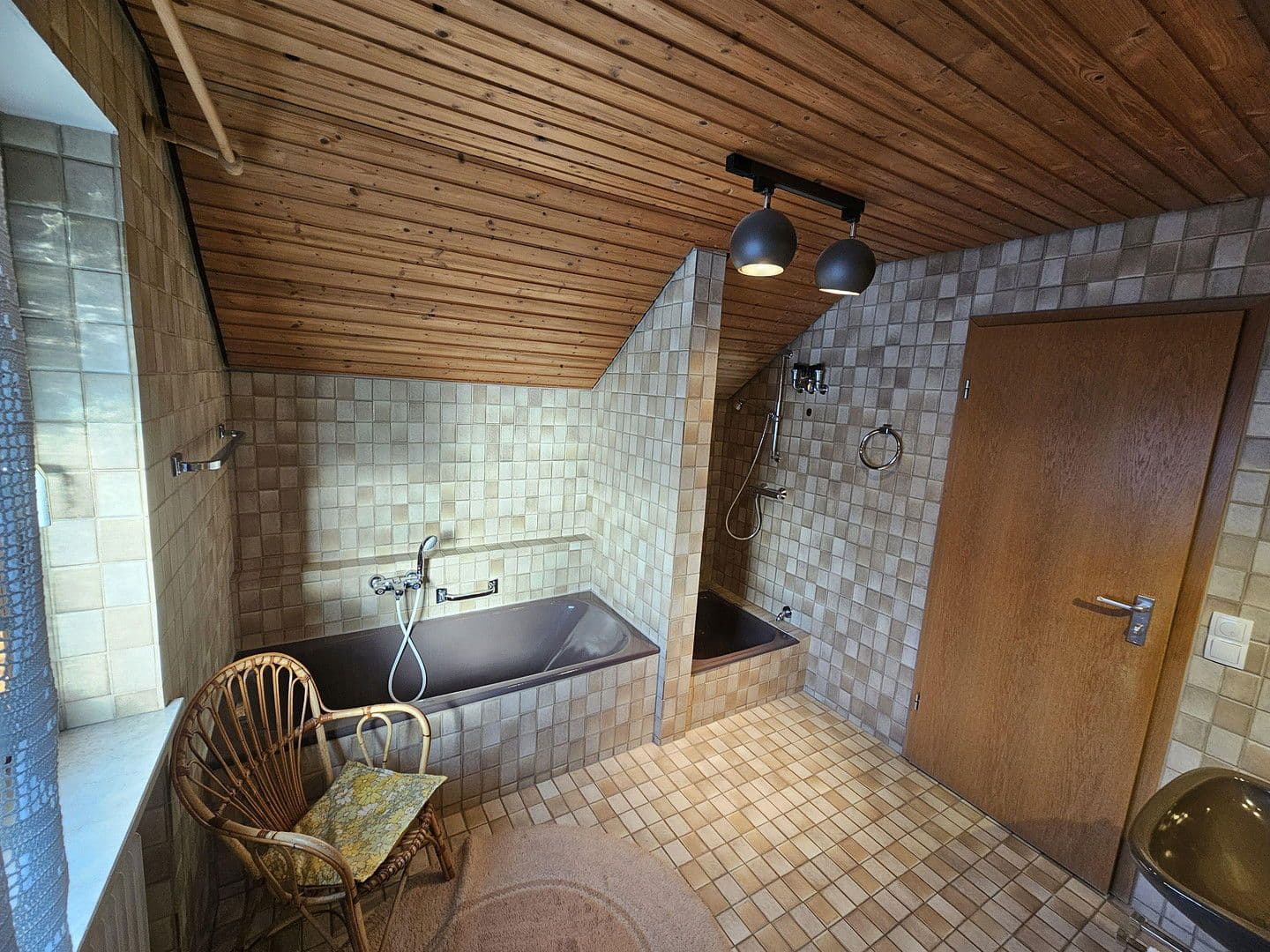 Predaj domu 128 m², pozemek 748 m², Brahmsweg 12, Herbrechtingen, Bádensko-Wurttembersko Predaj domu 128 m², pozemek 748 m², Brahmsweg 12, Herbrechtingen, Bádensko-Wurttembersko