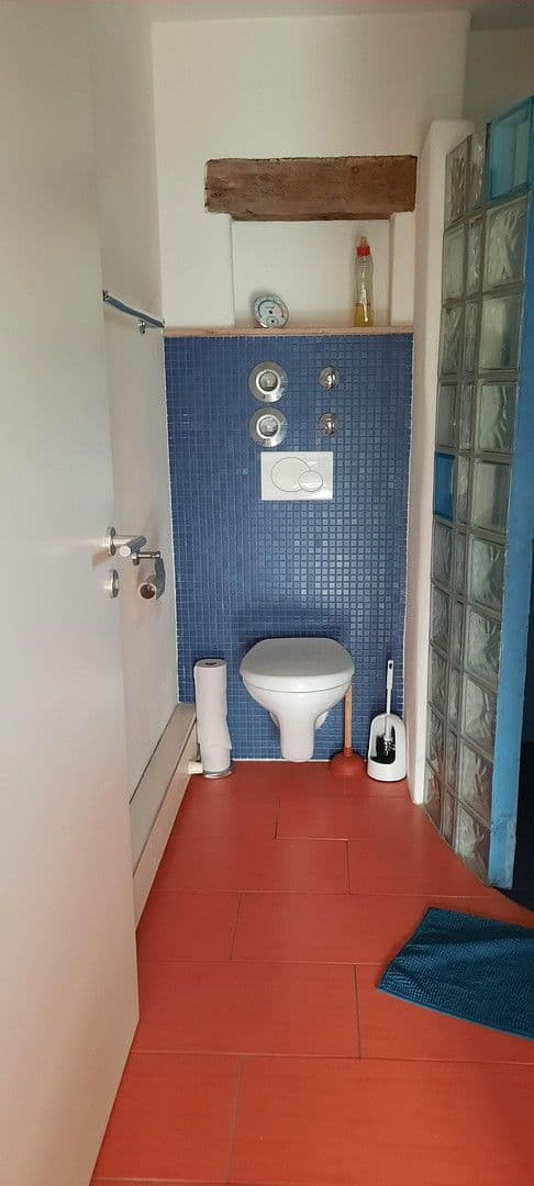 Prenájom bytu 1-izbový 35 m², Stuttgart, Bádensko-Wurttembersko Prenájom bytu 1-izbový 35 m², Stuttgart, Bádensko-Wurttembersko