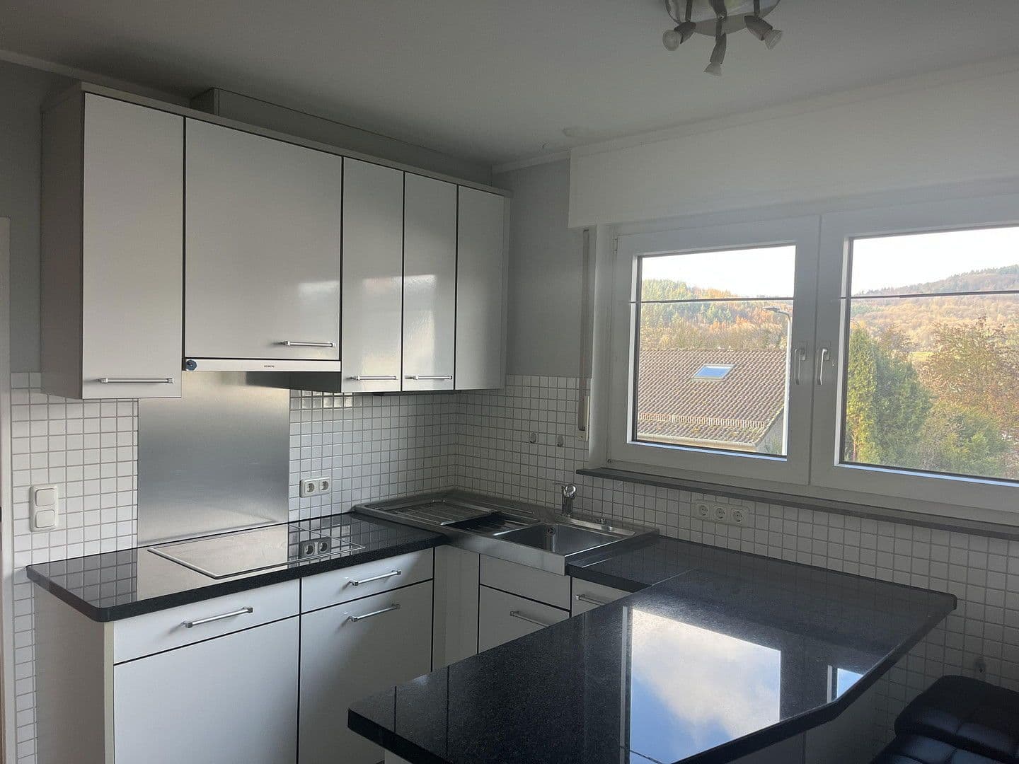 Prenájom bytu 3-izbový 130 m², Kelkheim (Taunus), Hesensko Prenájom bytu 3-izbový 130 m², Kelkheim (Taunus), Hesensko