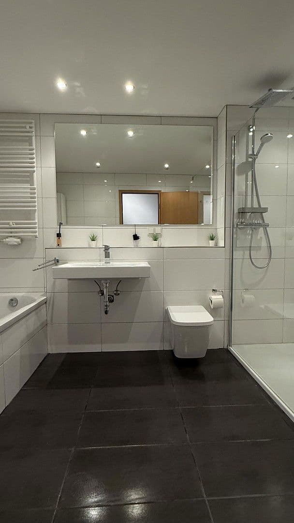 Predaj domu 145 m², pozemek 232 m², Neckarsteinach, Hesensko Predaj domu 145 m², pozemek 232 m², Neckarsteinach, Hesensko