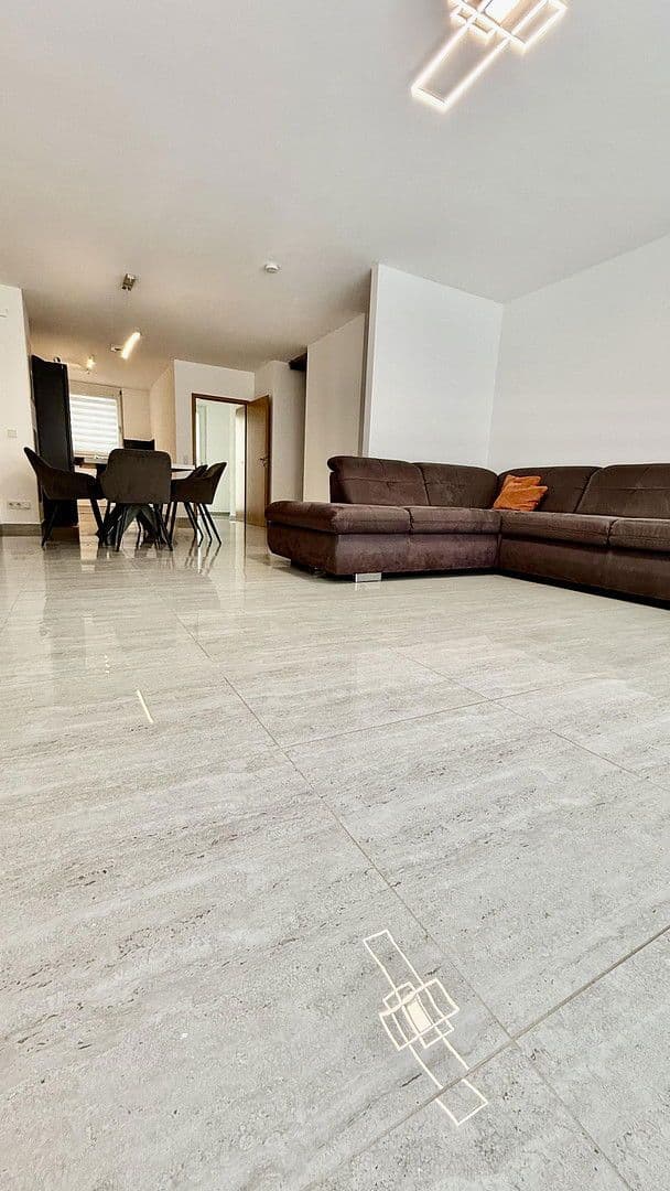 Predaj domu 145 m², pozemek 232 m², Neckarsteinach, Hesensko Predaj domu 145 m², pozemek 232 m², Neckarsteinach, Hesensko