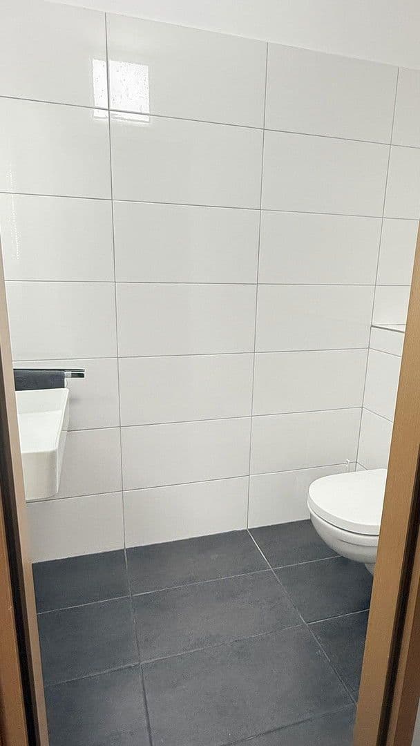 Predaj domu 145 m², pozemek 232 m², Neckarsteinach, Hesensko Predaj domu 145 m², pozemek 232 m², Neckarsteinach, Hesensko