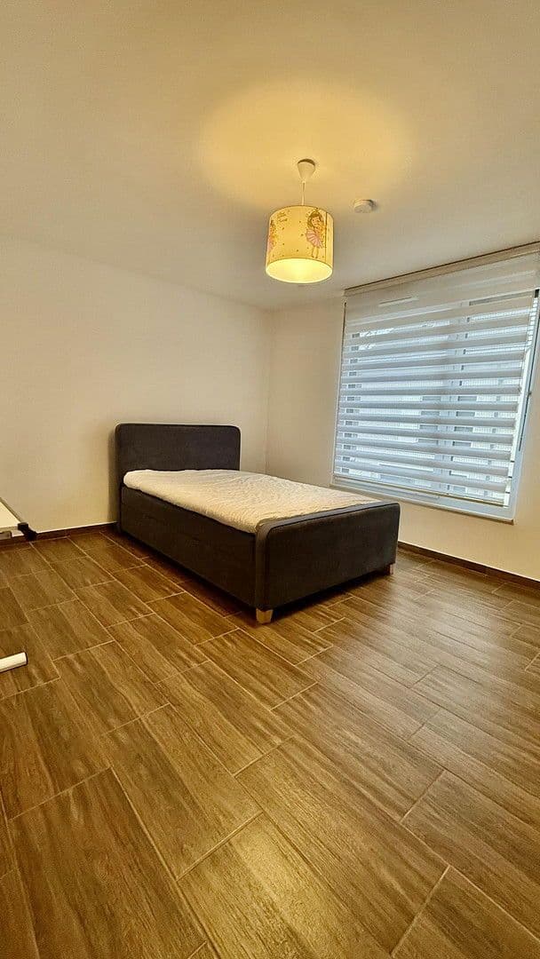 Predaj domu 145 m², pozemek 232 m², Neckarsteinach, Hesensko Predaj domu 145 m², pozemek 232 m², Neckarsteinach, Hesensko