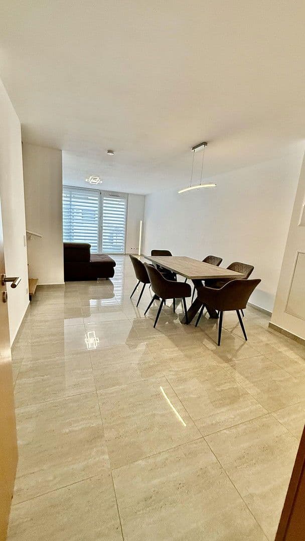 Predaj domu 145 m², pozemek 232 m², Neckarsteinach, Hesensko Predaj domu 145 m², pozemek 232 m², Neckarsteinach, Hesensko