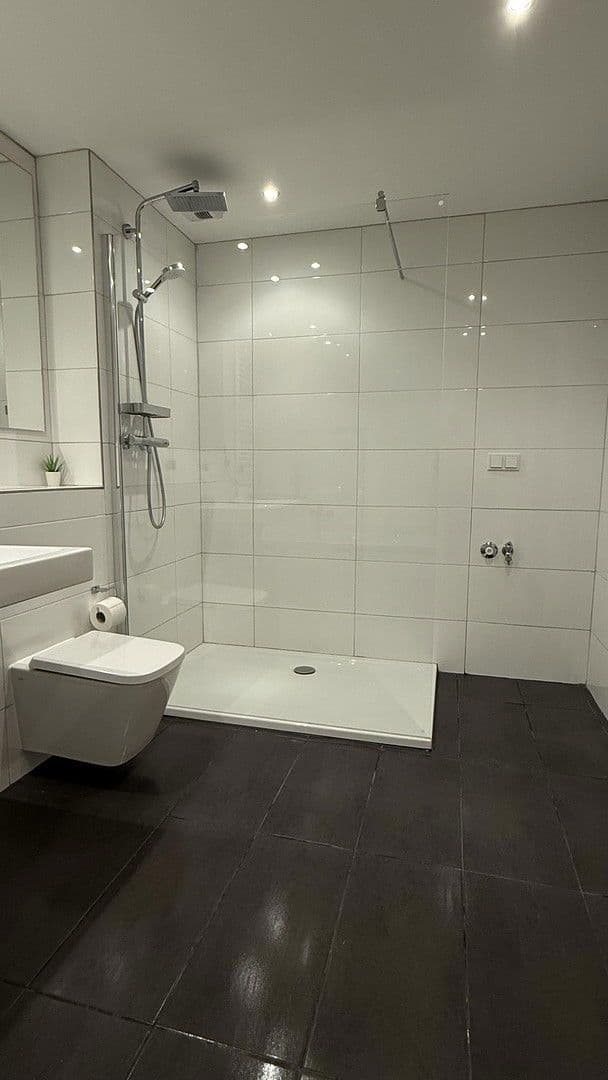 Predaj domu 145 m², pozemek 232 m², Neckarsteinach, Hesensko Predaj domu 145 m², pozemek 232 m², Neckarsteinach, Hesensko