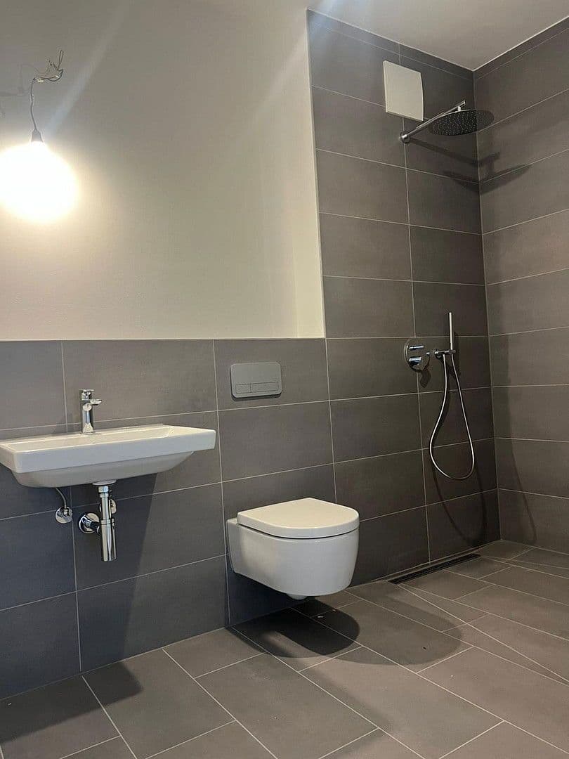 Prenájom bytu 3-izbový 86 m², Bürgerstraße 53A, Berlin, Berlín Prenájom bytu 3-izbový 86 m², Bürgerstraße 53A, Berlin, Berlín