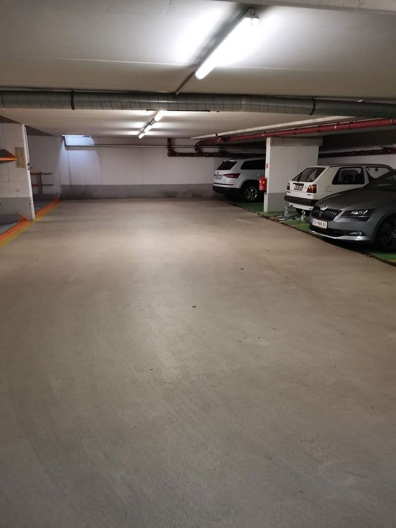 Prenájom garáže, Heiligenstädterstrasse, Wien, Viedeň Prenájom garáže, Heiligenstädterstrasse, Wien, Viedeň