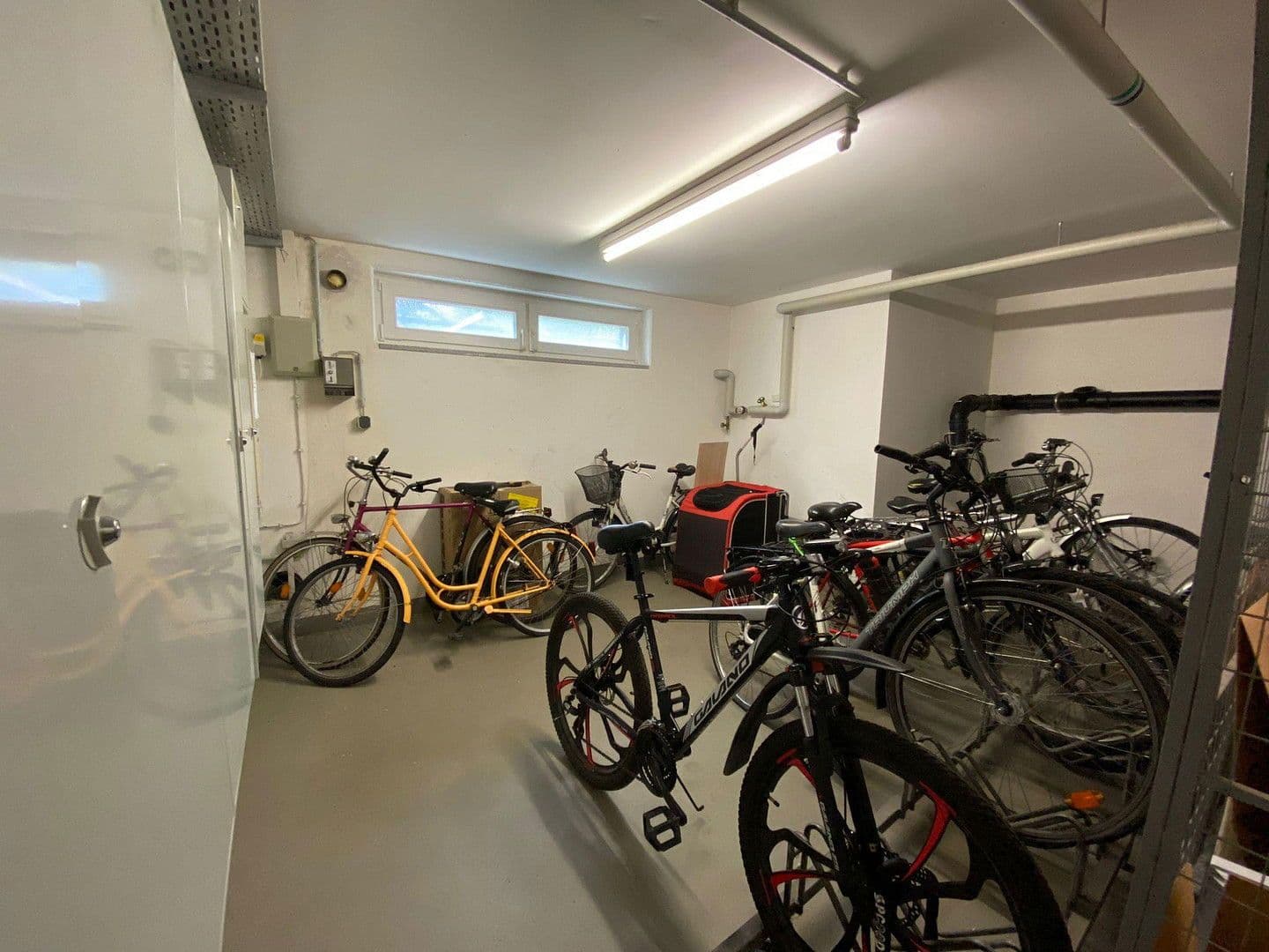 Prenájom bytu 2-izbový 58 m², Bauernfeldallee 17, Nauen, Brandenbursko Prenájom bytu 2-izbový 58 m², Bauernfeldallee 17, Nauen, Brandenbursko