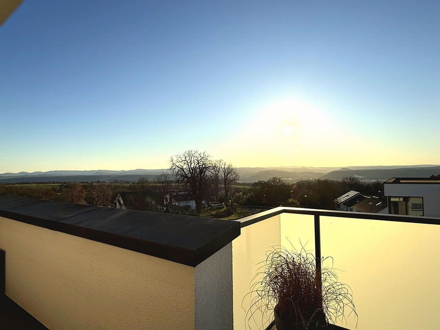 Prenájom domu 180 m², pozemek 393 m², Linz am Rhein, Porýnie-Falcko Prenájom domu 180 m², pozemek 393 m², Linz am Rhein, Porýnie-Falcko