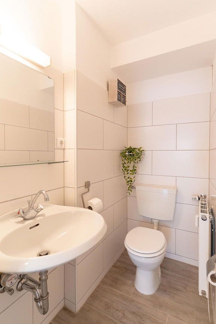 Prenájom bytu 1-izbový 15 m², Birnauer Straße 16, Konstanz, Bádensko-Wurttembersko Prenájom bytu 1-izbový 15 m², Birnauer Straße 16, Konstanz, Bádensko-Wurttembersko