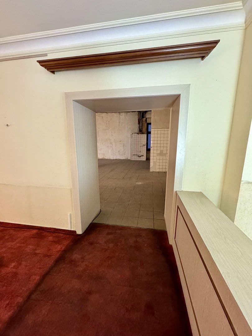 Prenájom nebytového priestoru 290 m², Bochumer Straße 36, Essen, Severné Porýnie - Westfálsko Prenájom nebytového priestoru 290 m², Bochumer Straße 36, Essen, Severné Porýnie - Westfálsko