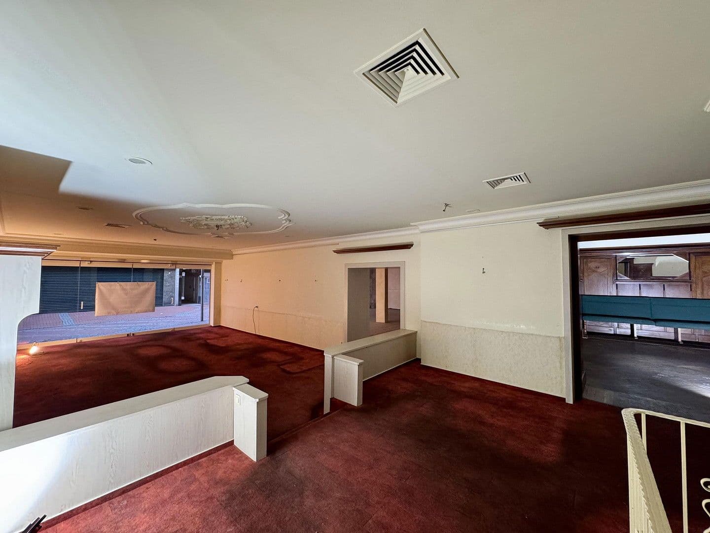 Prenájom nebytového priestoru 290 m², Bochumer Straße 36, Essen, Severné Porýnie - Westfálsko Prenájom nebytového priestoru 290 m², Bochumer Straße 36, Essen, Severné Porýnie - Westfálsko