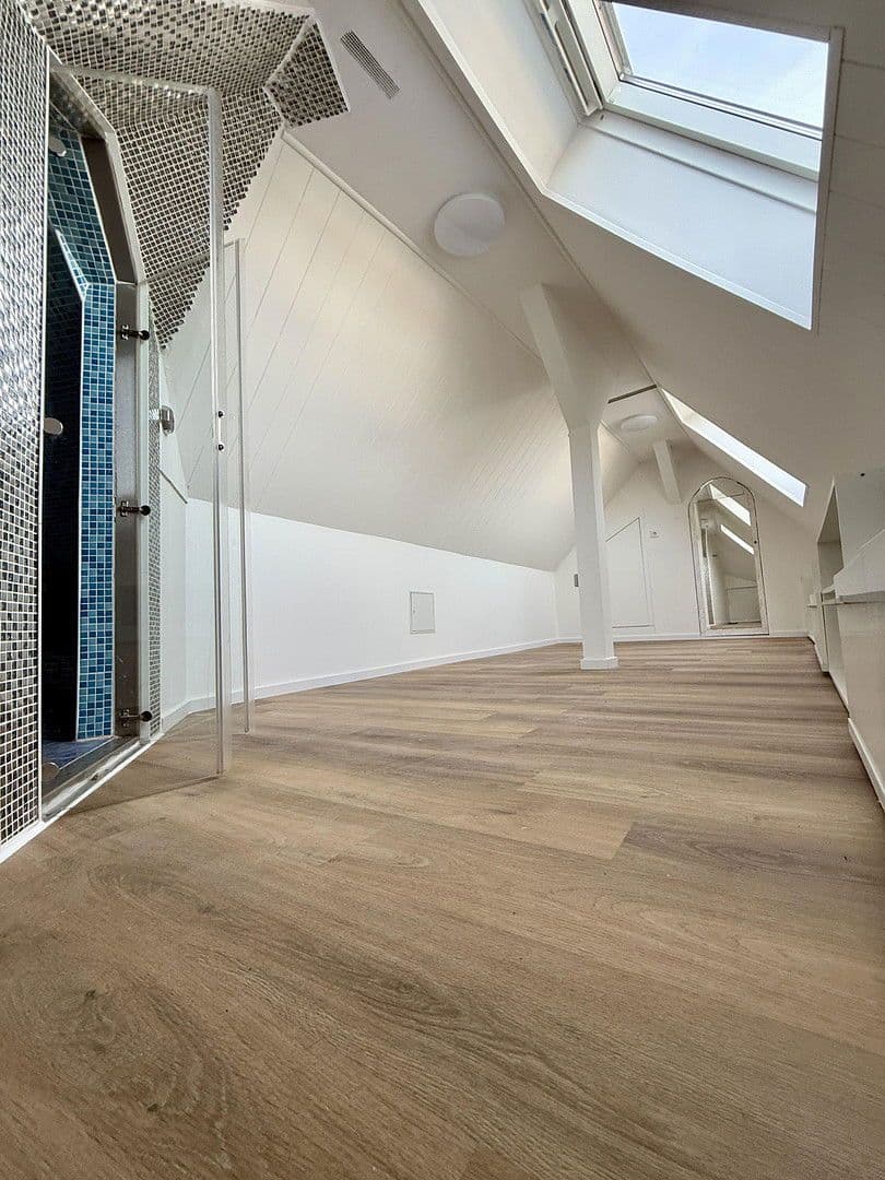 Prenájom bytu 3-izbový 80 m², Altstadtstraße 25, Leverkusen, Severné Porýnie - Westfálsko Prenájom bytu 3-izbový 80 m², Altstadtstraße 25, Leverkusen, Severné Porýnie - Westfálsko