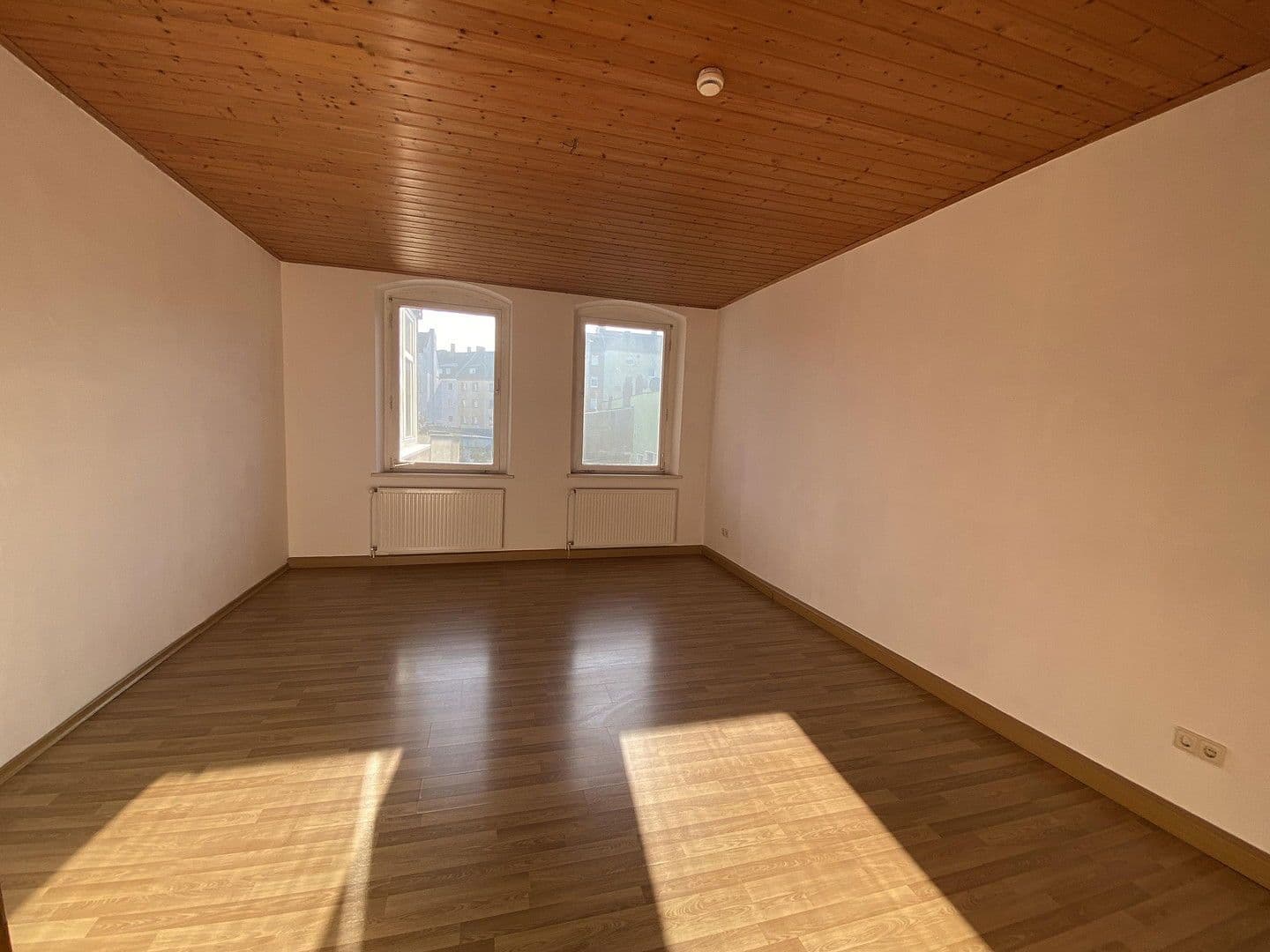 Prenájom bytu 4-izbový 100 m², Hof, Bavorsko Prenájom bytu 4-izbový 100 m², Hof, Bavorsko