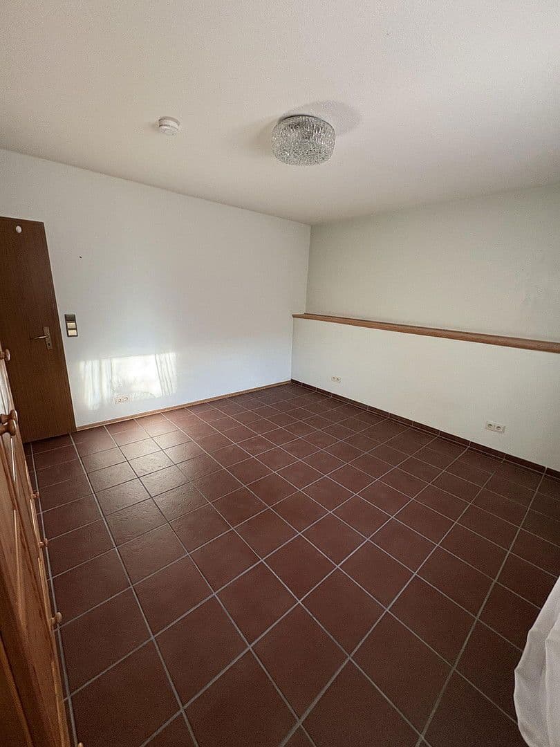 Prenájom bytu 3-izbový 98 m², Ermreus 28, Kunreuth, Bavorsko Prenájom bytu 3-izbový 98 m², Ermreus 28, Kunreuth, Bavorsko