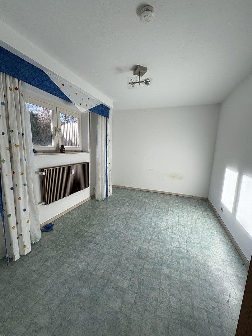 Prenájom bytu 3-izbový 98 m², Ermreus 28, Kunreuth, Bavorsko Prenájom bytu 3-izbový 98 m², Ermreus 28, Kunreuth, Bavorsko