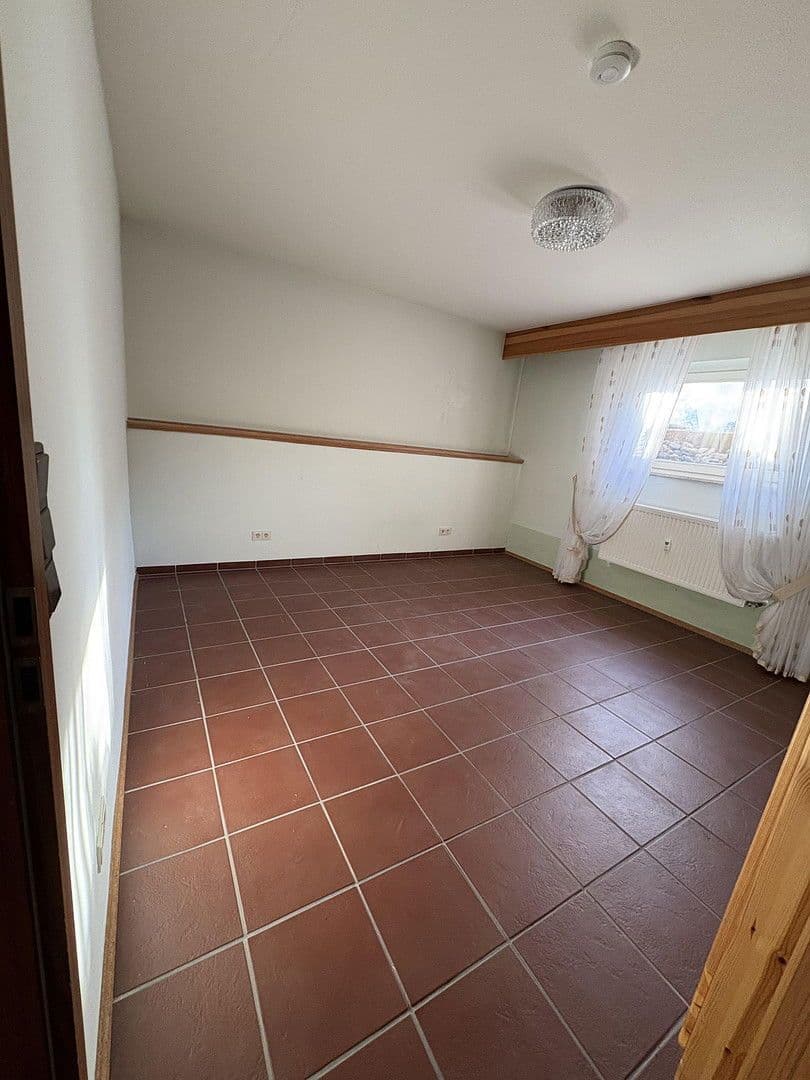 Prenájom bytu 3-izbový 98 m², Ermreus 28, Kunreuth, Bavorsko Prenájom bytu 3-izbový 98 m², Ermreus 28, Kunreuth, Bavorsko