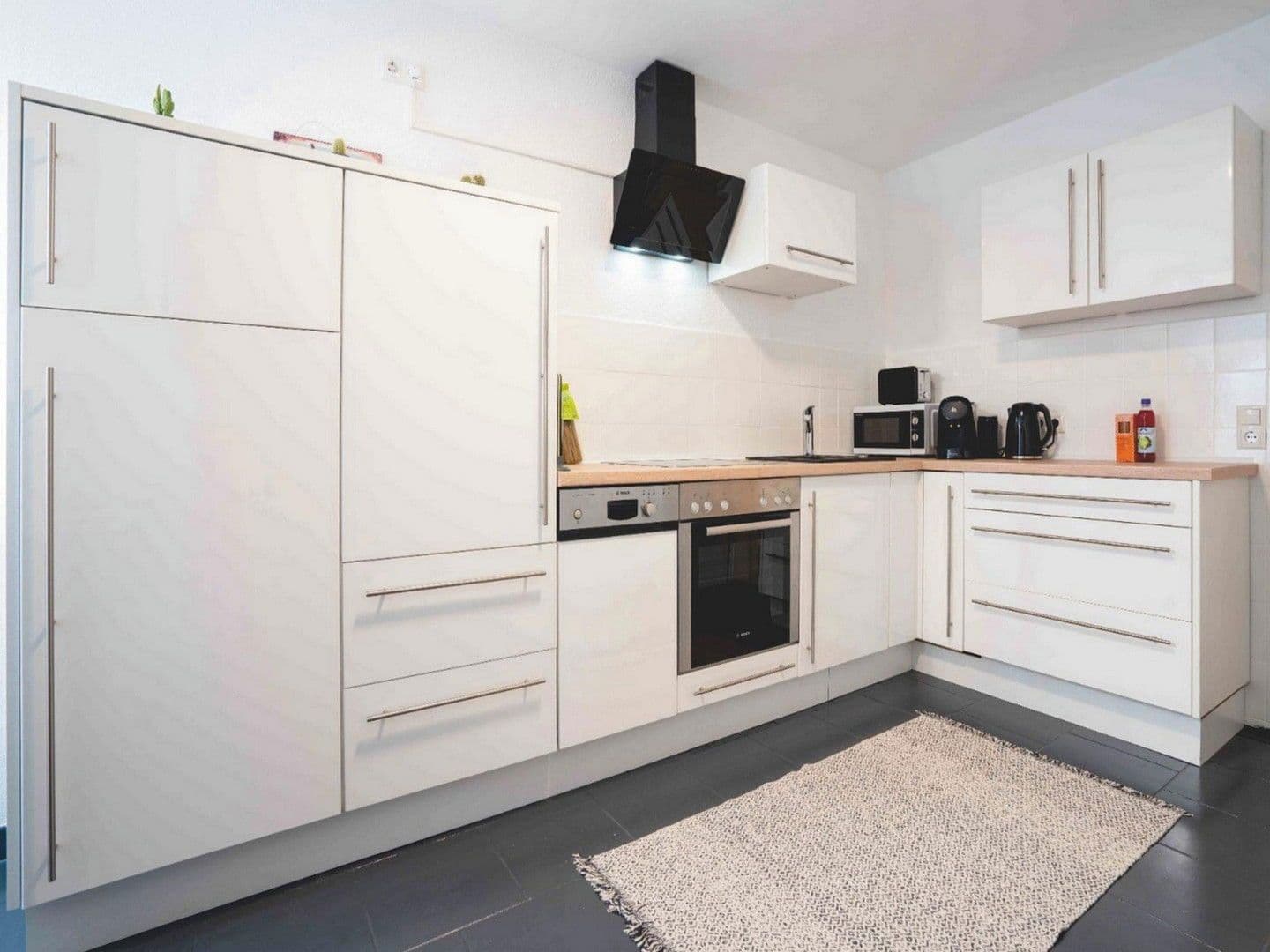 Prenájom bytu 2-izbový 69 m², Augsburg, Bavorsko Prenájom bytu 2-izbový 69 m², Augsburg, Bavorsko