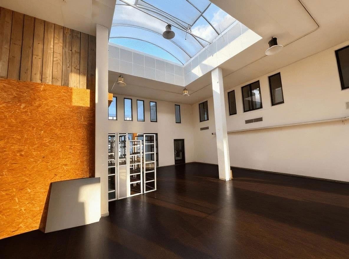 Prenájom nebytového priestoru 5.000 m², Stuhr, Dolné Sasko Prenájom nebytového priestoru 5.000 m², Stuhr, Dolné Sasko